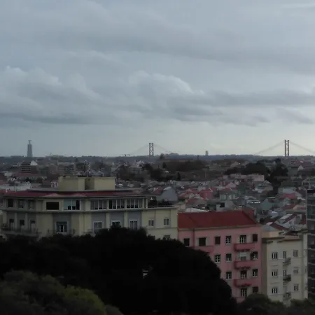 Voyage 63 بيت ضيافة Lisboa