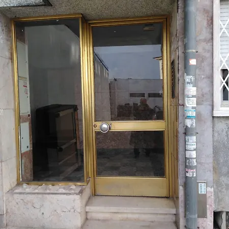 招待所 Voyage 63 *