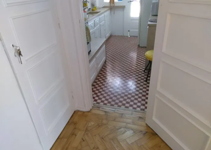 Voyage 63 Guest house *